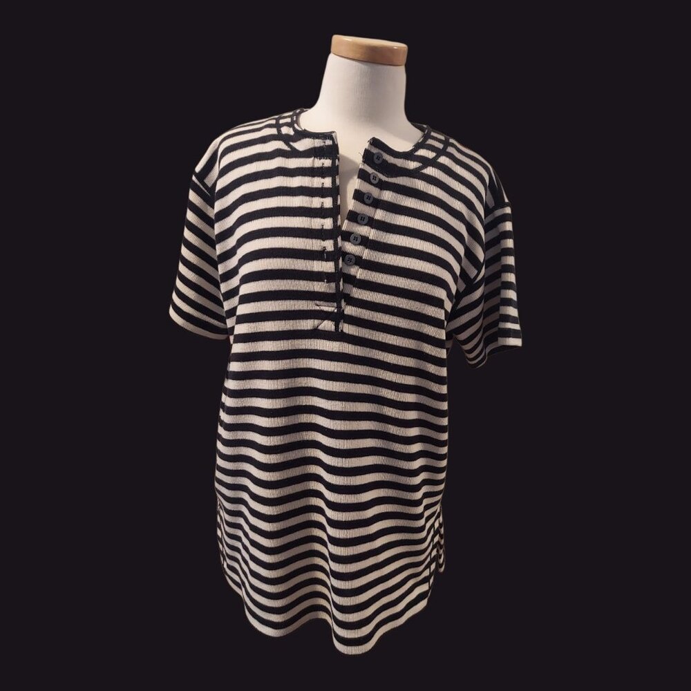SALE! Pre-Loved Vintage Women's Chaus Striped Shirt- Large